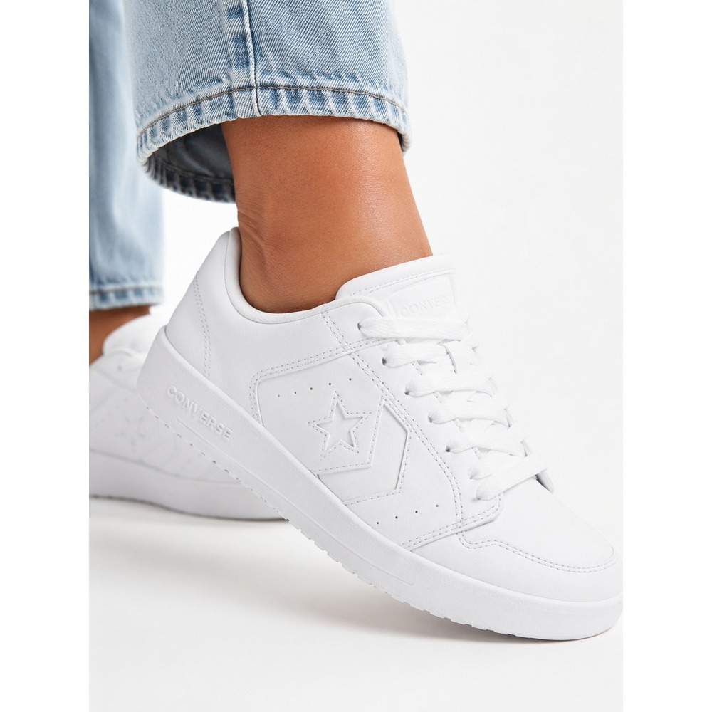 Women's Sneakers by Converse Day One Court White Size 6.5 (Boys 5) New With Tags